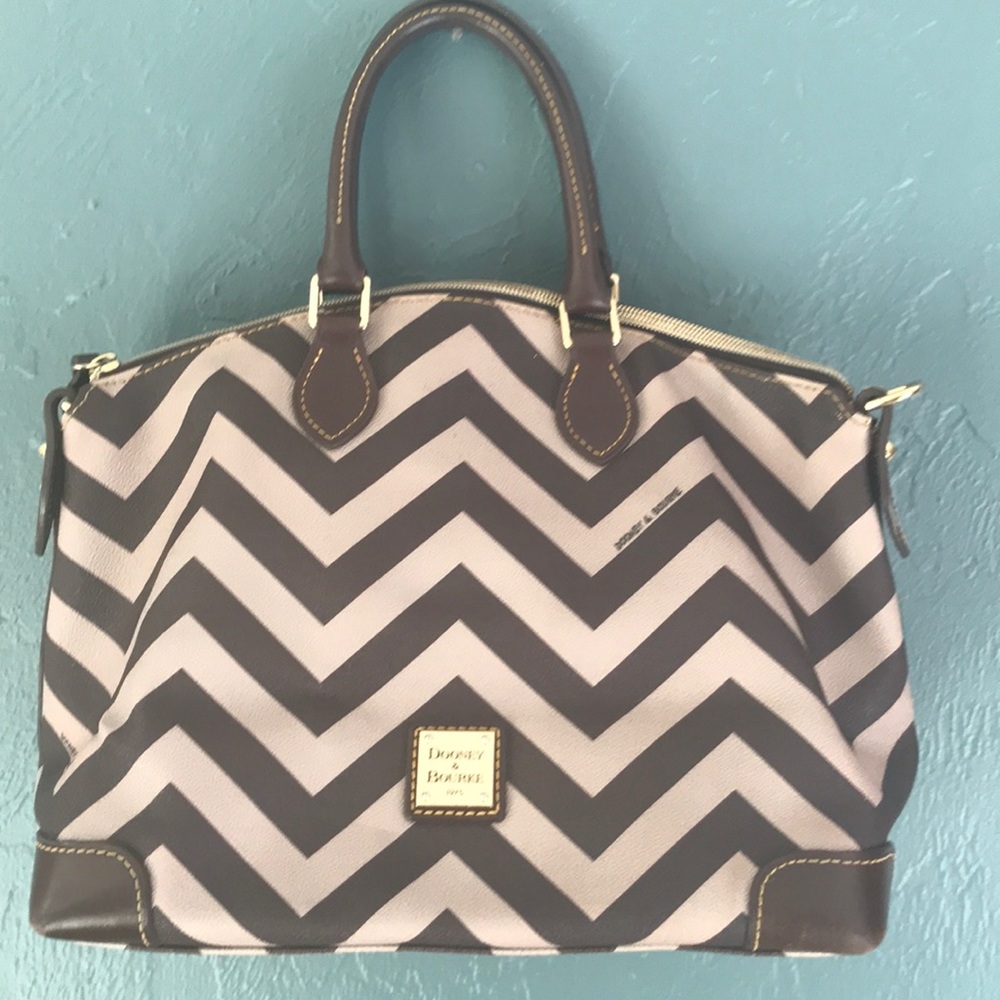 Dooney & Bourke purse